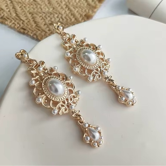 Vintage Palace Women's Golden Pearl Drop Earrings Baroque Wedding Elegant Dangle - Picture 1 of 4